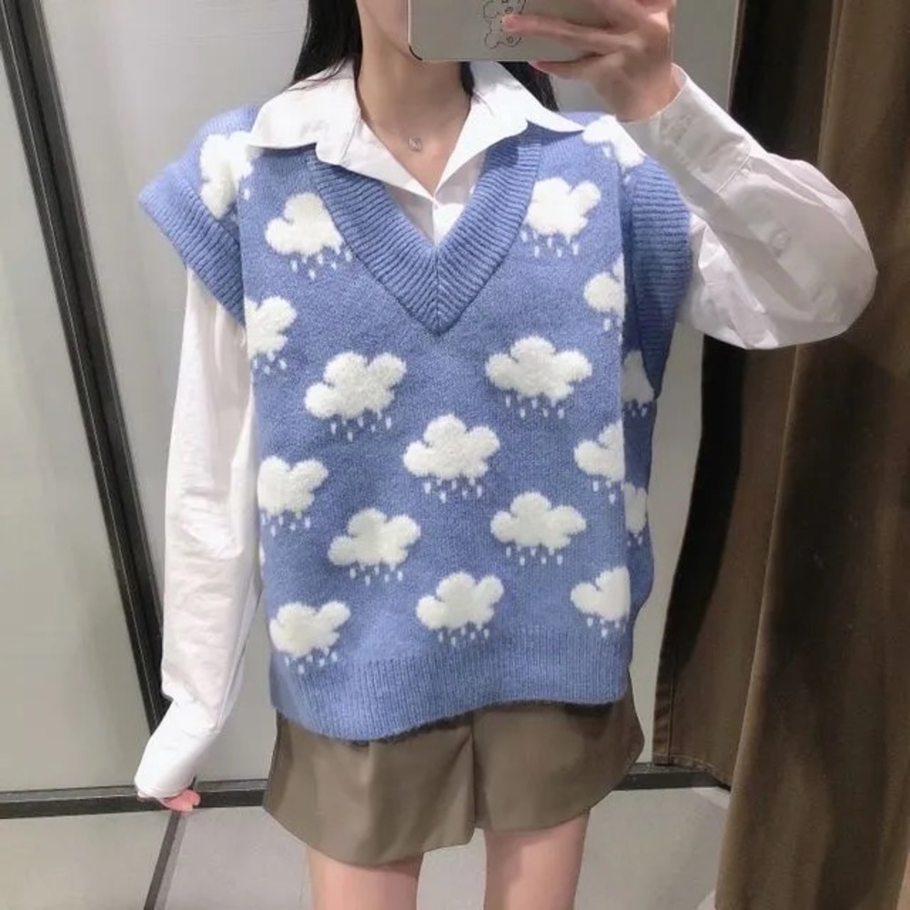 SHEIN Blue and White Cloud Pattern V-Neck Sweater